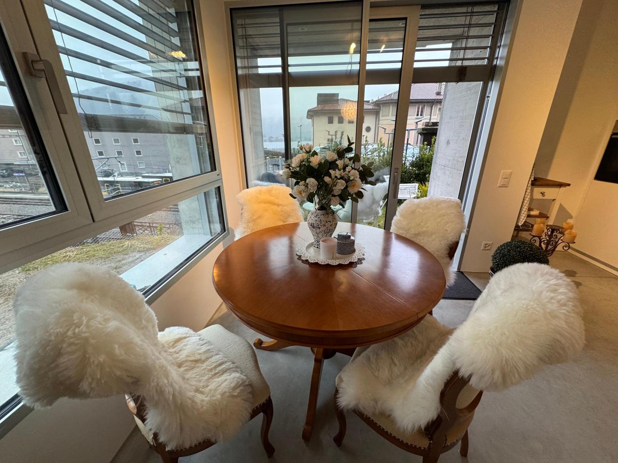 Neue Gartenwohnung Mit Sicht Auf Den Luganersee Apartment *